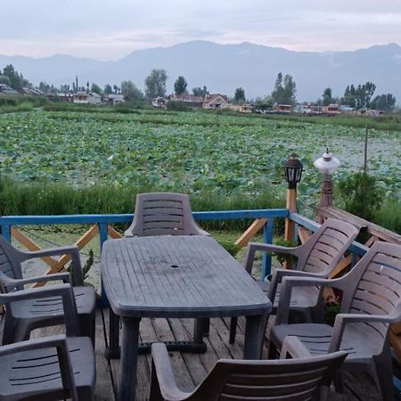 Golden Hopes Group Of Houseboats Hotel Srīnagar Екстериор снимка