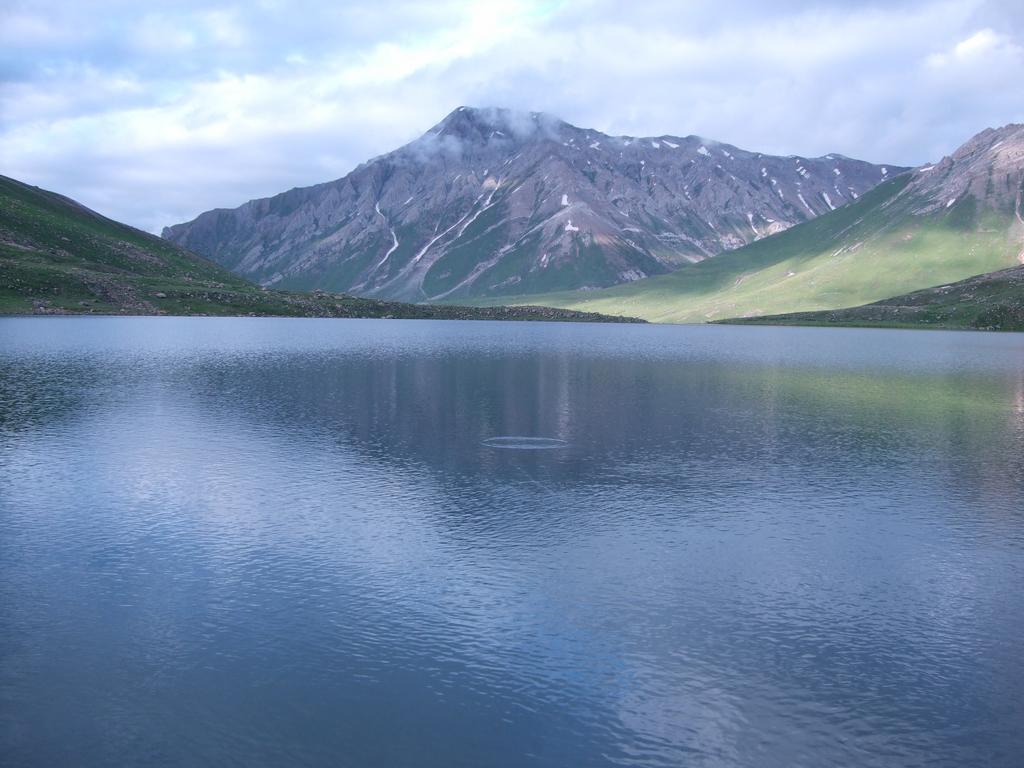 Golden Hopes Group Of Houseboats Hotel Srīnagar Екстериор снимка