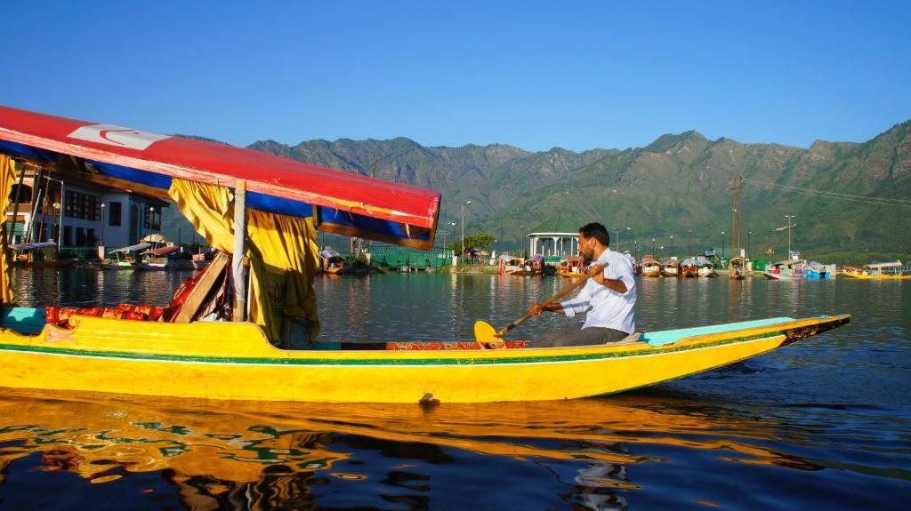 Golden Hopes Group Of Houseboats Hotel Srīnagar Екстериор снимка