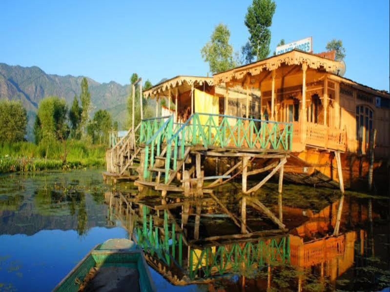 Golden Hopes Group Of Houseboats Hotel Srīnagar Екстериор снимка