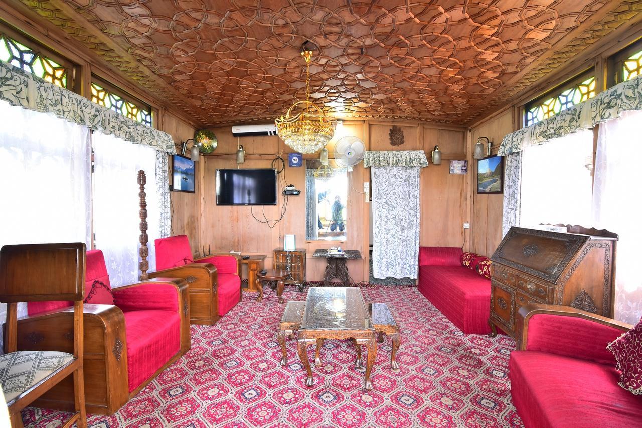 Golden Hopes Group Of Houseboats Hotel Srīnagar Екстериор снимка